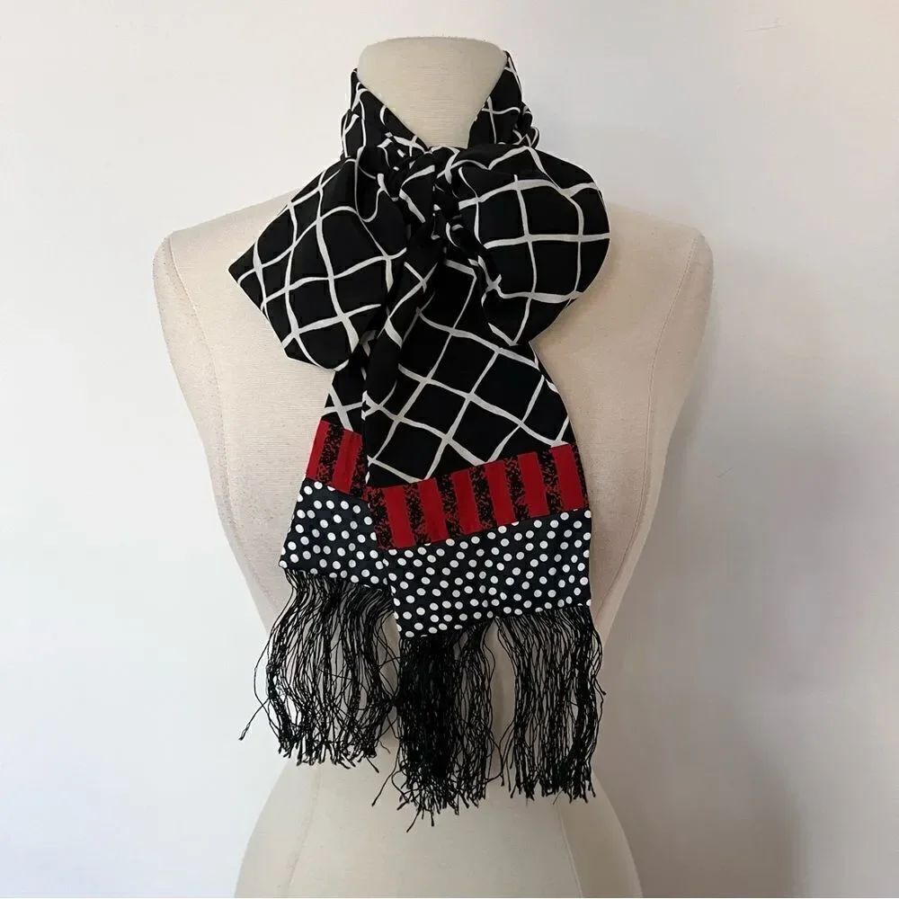 Vintage 80s / 90s Fringe Hem Bohemian Black and White Scarf